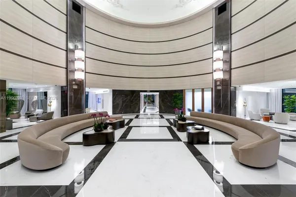 $8,699,000 | 300 South Pointe Drive, Unit 3405, Miami Beach, FL 33139