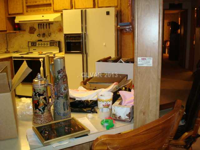 5457 Aldama Road Las Vegas, NV 89122 - Photo 3 of 15 Kitchen.