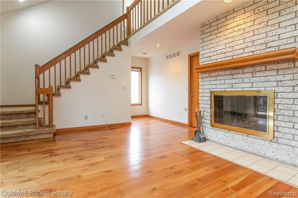 903 Fairview Avenue Rochester, MI 48307 - Photo 4 of 28