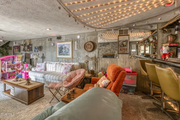 $539,000 | 1458 East Shipley Ferry Road, Kingsport, TN 37663