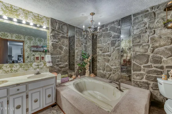 $539,000 | 1458 East Shipley Ferry Road, Kingsport, TN 37663