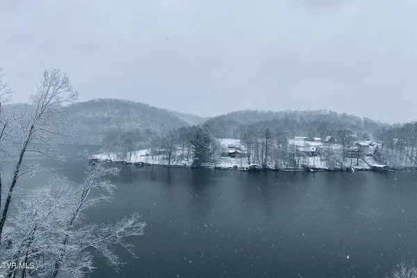 $539,000 | 1458 East Shipley Ferry Road, Kingsport, TN 37663