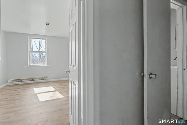 $1,395 | 23 Beacon Street, Unit 2, Waterbury, CT 06704