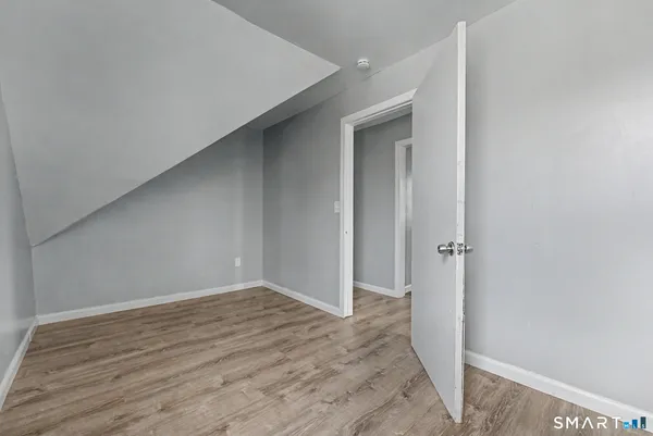 $1,395 | 23 Beacon Street, Unit 2, Waterbury, CT 06704