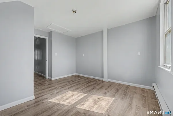 $1,395 | 23 Beacon Street, Unit 2, Waterbury, CT 06704