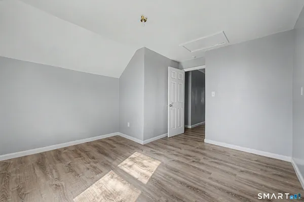 $1,395 | 23 Beacon Street, Unit 2, Waterbury, CT 06704