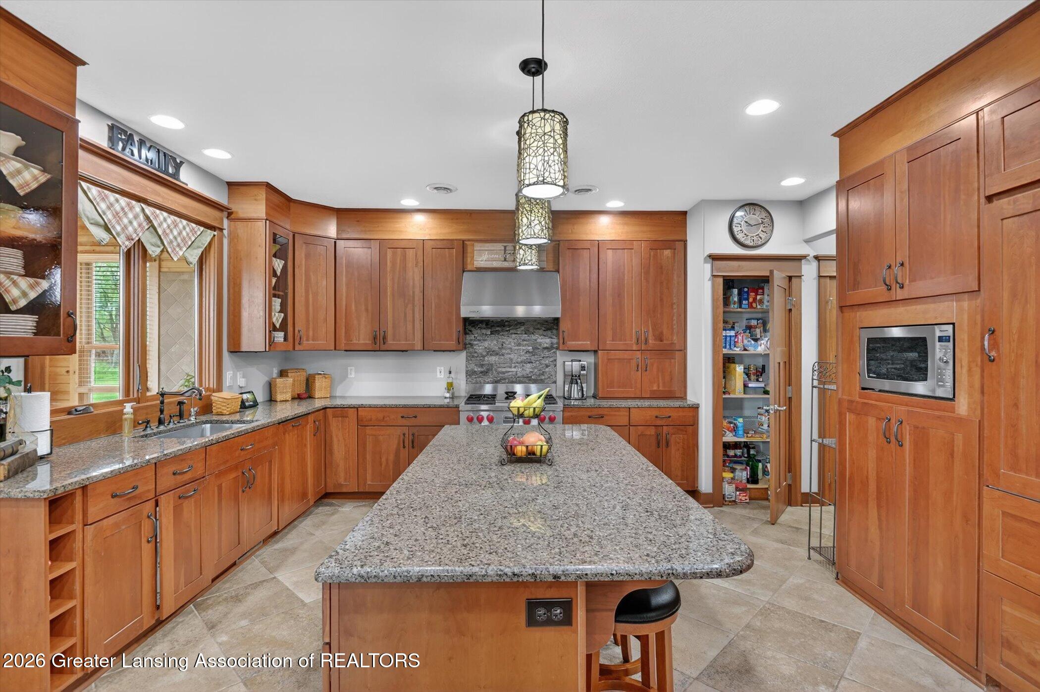 10272 South Wacousta Road Dewitt, MI 48820 - Photo 17 of 57 11-11