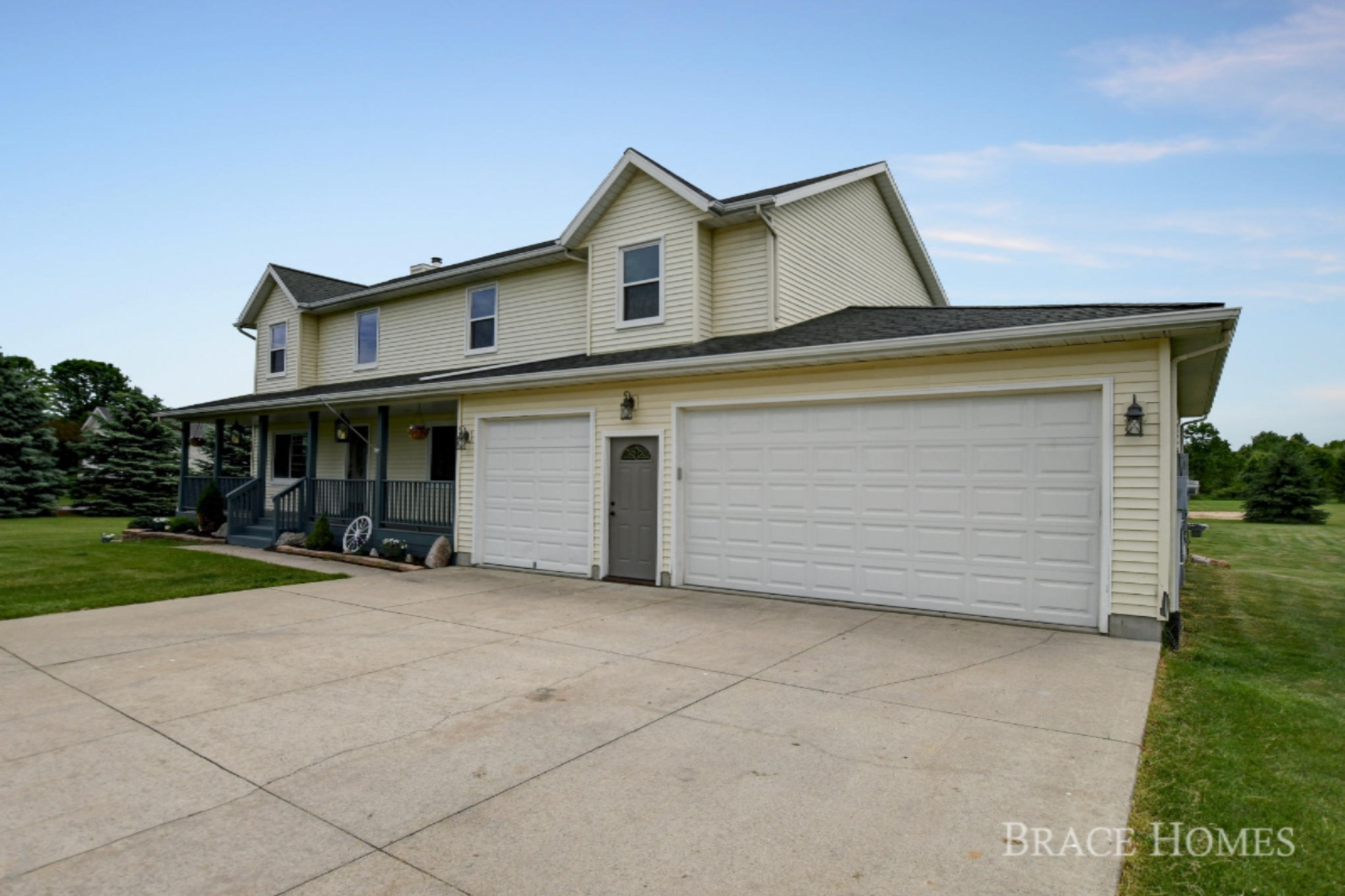 822 East Tuttle Road Ionia, MI 48846 - Photo 2 of 40 DSC_8866_7_8
