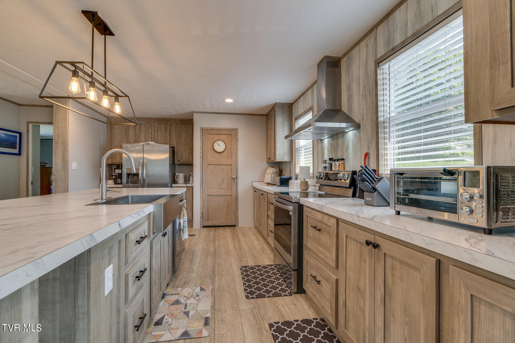230 Valley Pike Road Bristol, TN 37620 - Photo 10 of 34 010