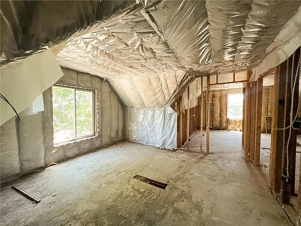 403 2nd Street Northeast Austin, MN 55912 - Photo 12 of 15