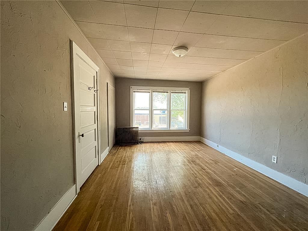 403 2nd Street Northeast Austin, MN 55912 - Photo 7 of 11