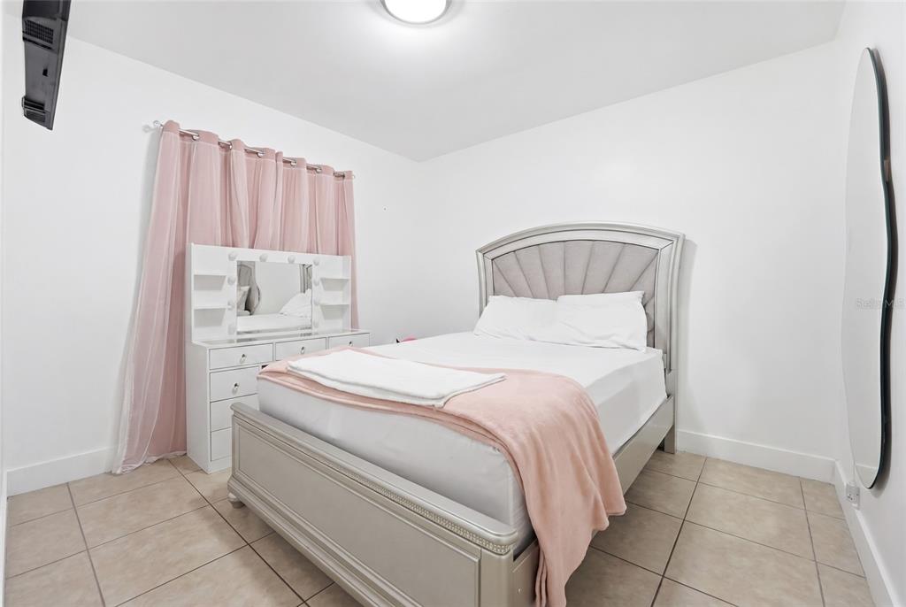465 East 38th Street Hialeah, FL 33013 - Photo 14 of 40