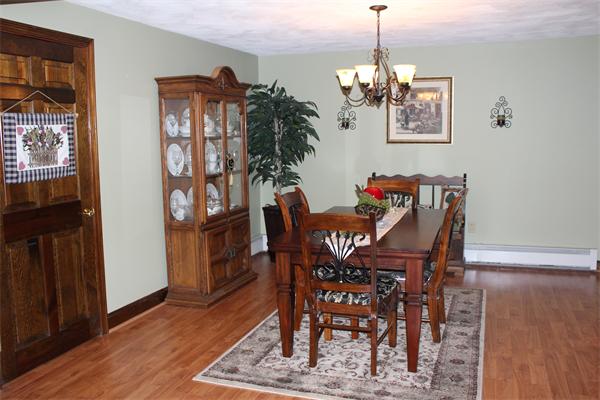18 Criterion Road Reading, MA 01867 - Photo 3 of 13 Gallery Image 3