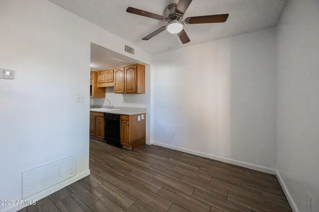 $1,395 | 8445 North 34th Avenue, Phoenix, AZ 85051