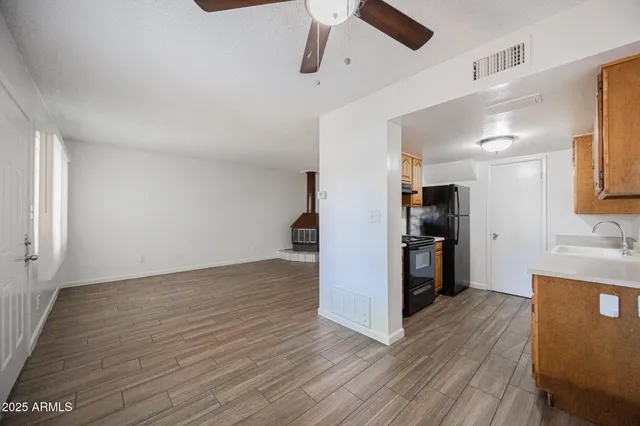 $1,395 | 8445 North 34th Avenue, Phoenix, AZ 85051