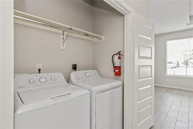 $985 | 1204 Shavano Drive, Unit 5, Edinburg, TX 78541