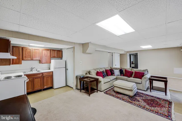 $3,500 | 1016 Trinity Gate Street, Herndon, VA 20170