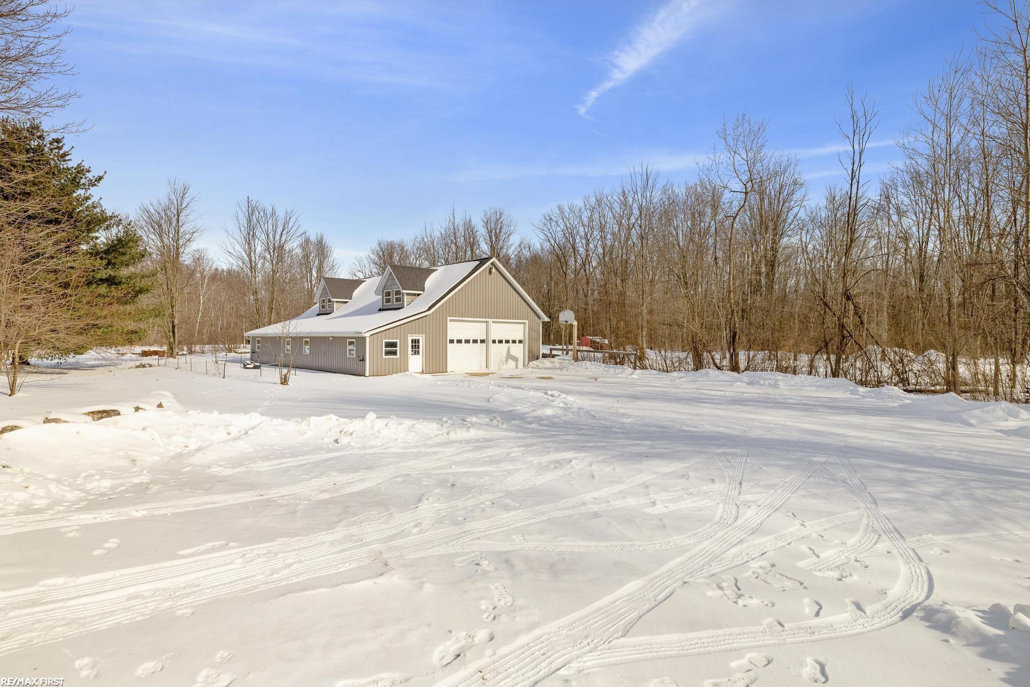 6776 Ravenswood Road Smiths Creek, MI 48074 - Photo 6 of 61