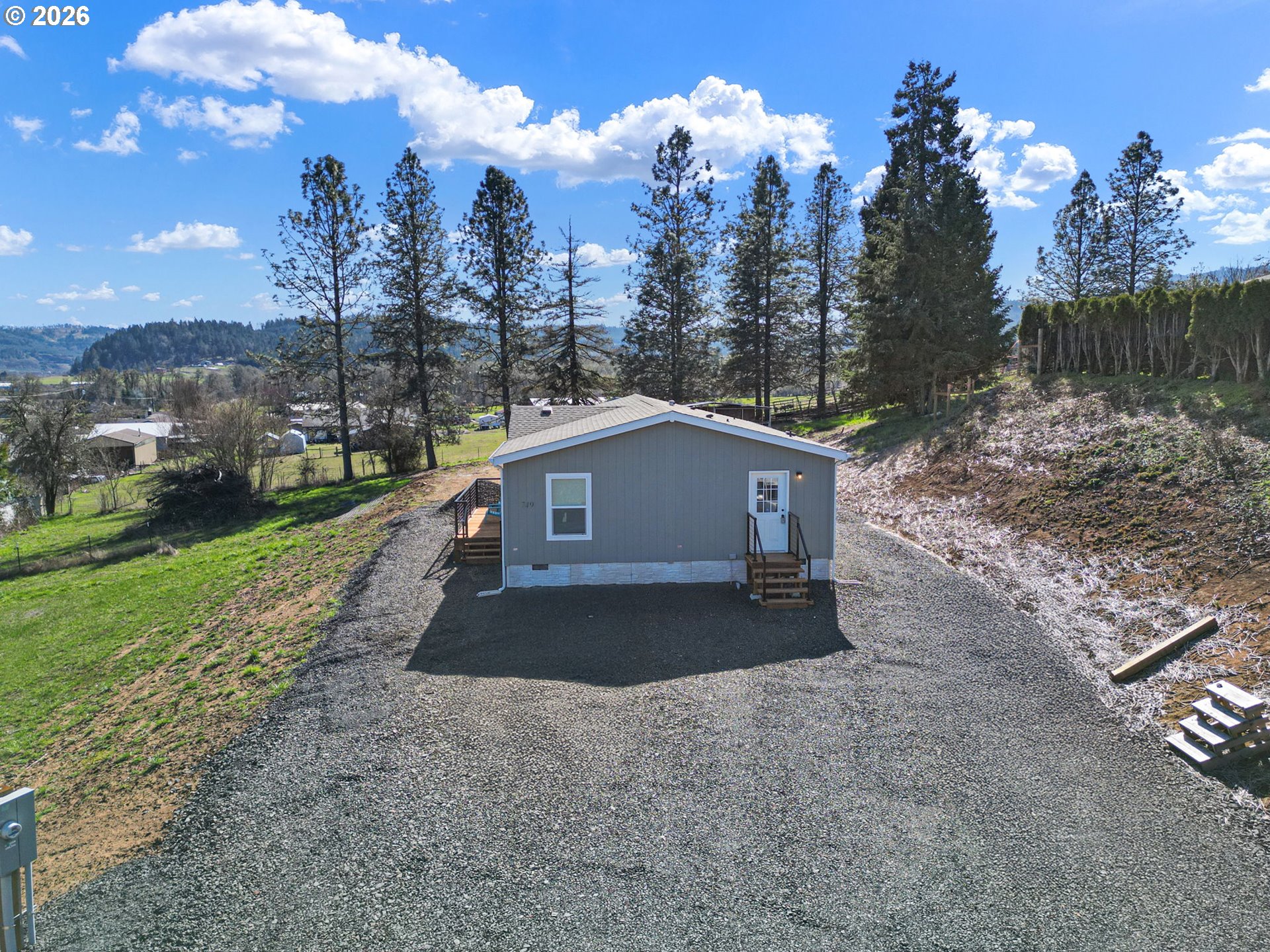 749 Douglas Street Yoncalla, OR 97499 - Photo 3 of 47
