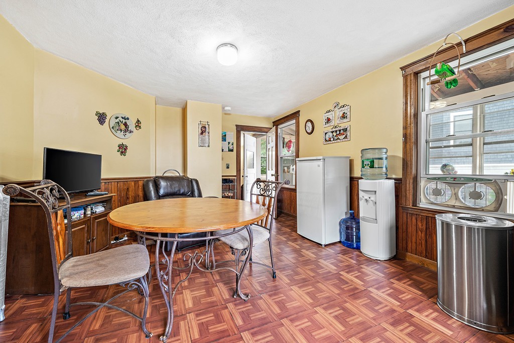 22-24 Bentham Road Boston, MA 02122 - Photo 5 of 30
