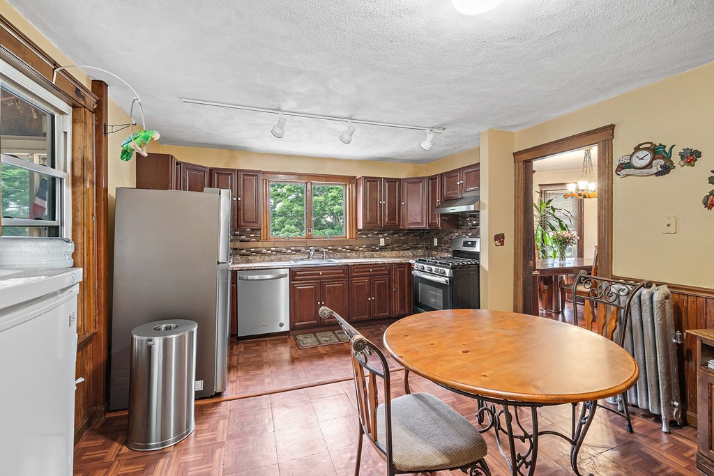 22-24 Bentham Road Boston, MA 02122 - Photo 6 of 30
