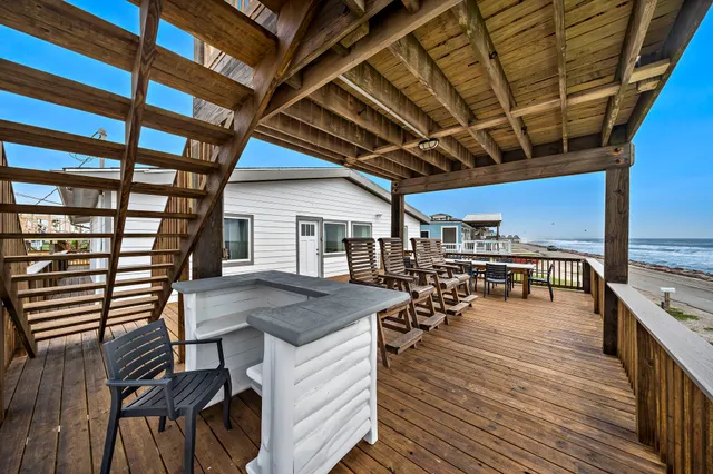 $845,000 | 418 Beach Drive, Surfside Beach, TX 77541