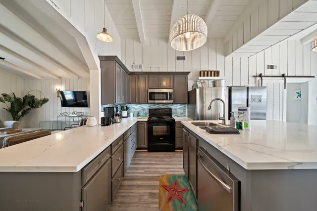 $845,000 | 418 Beach Drive, Surfside Beach, TX 77541