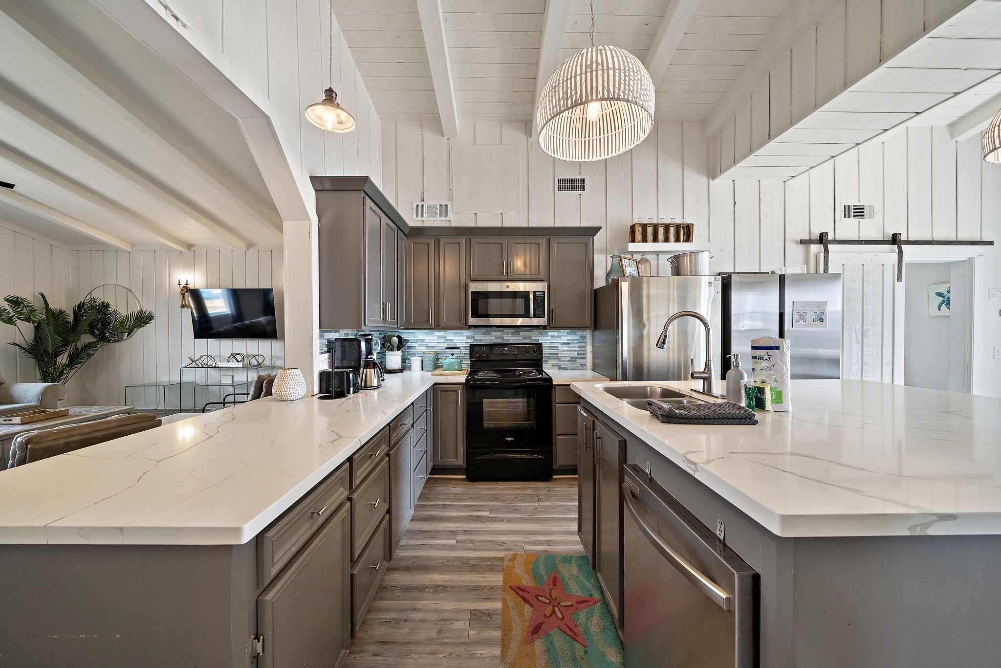 418 Beach Drive Surfside Beach, TX 77541 - Photo 4 of 46