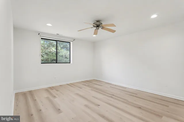 $2,300 | 13 Mullingar Court, Unit 102, Lutherville-Timonium, MD 21093