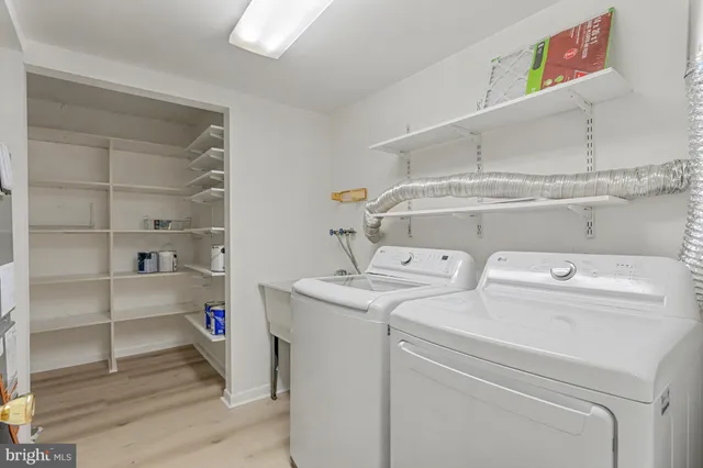 $2,300 | 13 Mullingar Court, Unit 102, Lutherville-Timonium, MD 21093