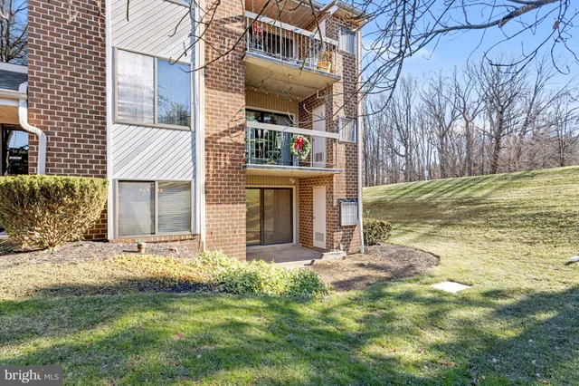 $2,300 | 13 Mullingar Court, Unit 102, Lutherville-Timonium, MD 21093