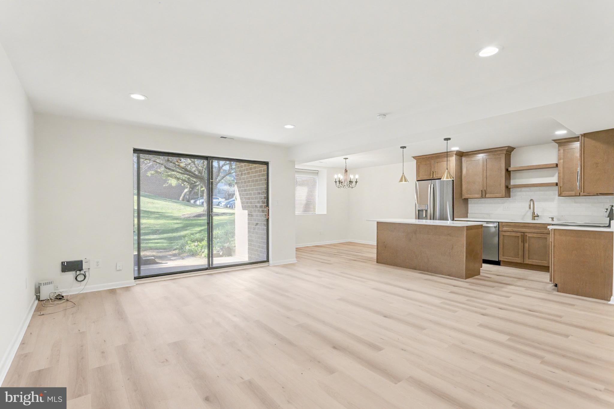 13 Mullingar Court, Unit 102 Lutherville-Timonium, MD 21093 - Photo 6 of 27