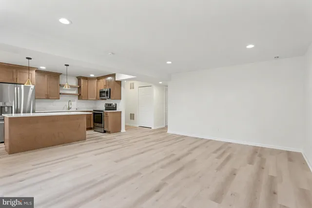 $2,300 | 13 Mullingar Court, Unit 102, Lutherville-Timonium, MD 21093