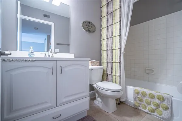 $2,000 | 1245 Southwest 46th Avenue, Unit 1215, Pompano Beach, FL 33069