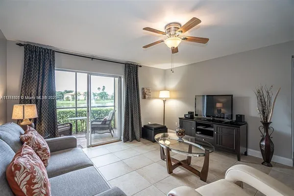 $2,000 | 1245 Southwest 46th Avenue, Unit 1215, Pompano Beach, FL 33069