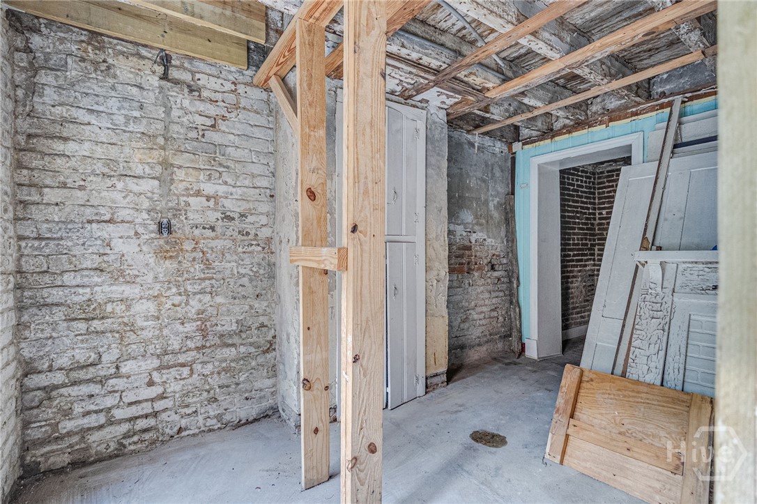 109 West Gordon Street Savannah, GA 31401 - Photo 24 of 39