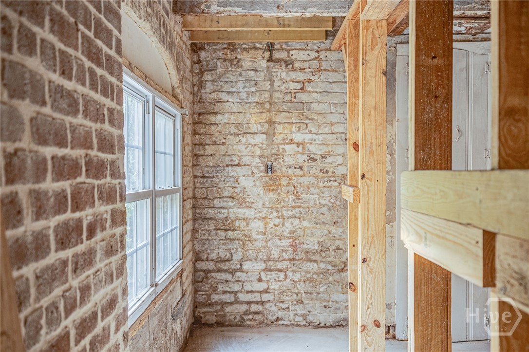 109 West Gordon Street Savannah, GA 31401 - Photo 28 of 39