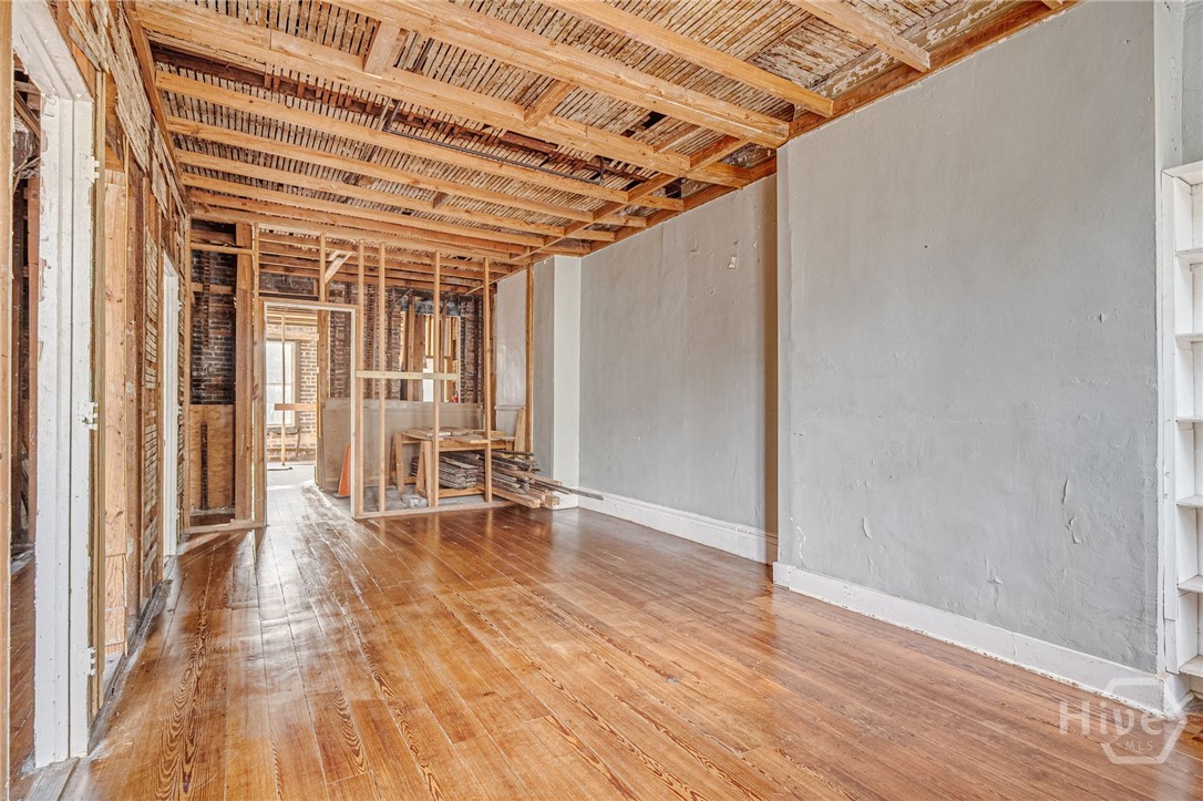 109 West Gordon Street Savannah, GA 31401 - Photo 7 of 39