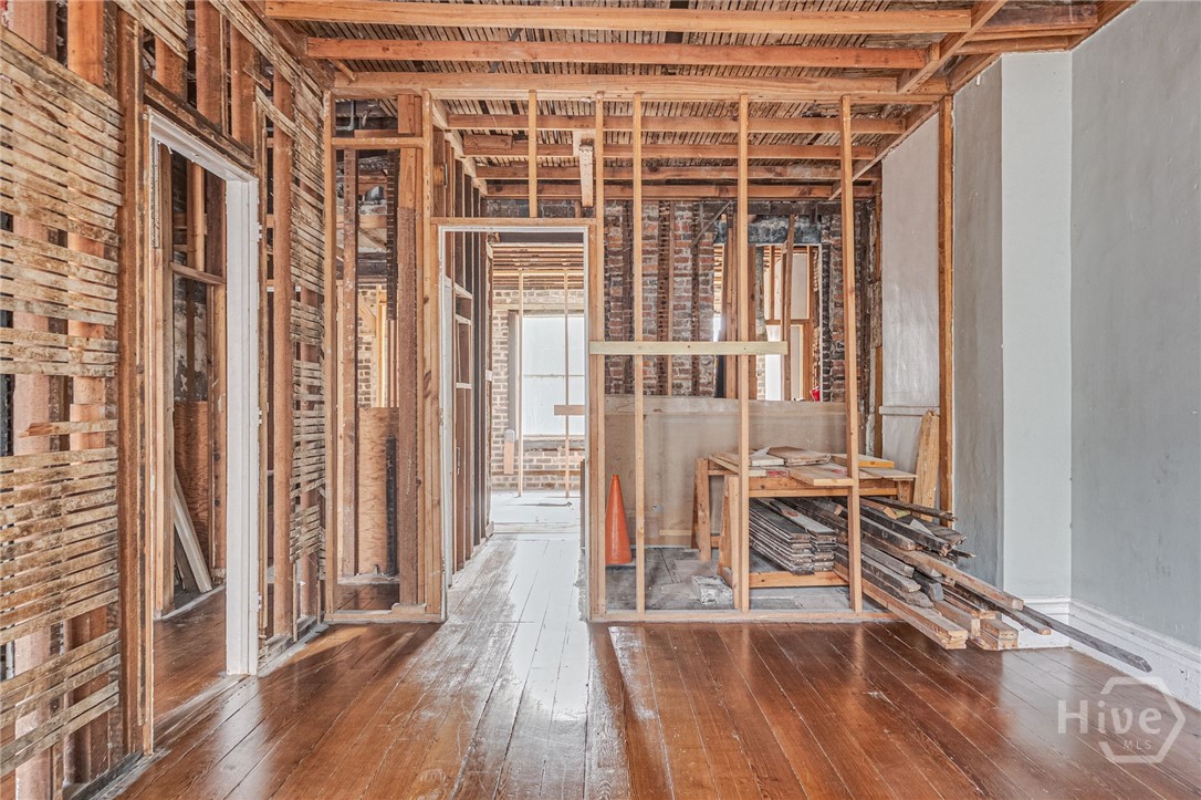 109 West Gordon Street Savannah, GA 31401 - Photo 8 of 39