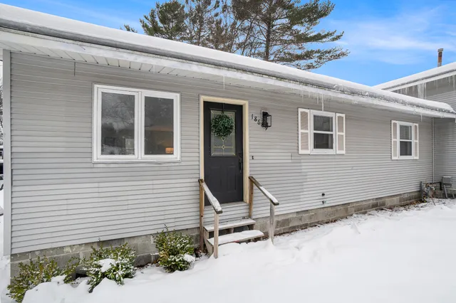 $349,000 | 18689 West Spring Lake Road, Spring Lake, MI 49456