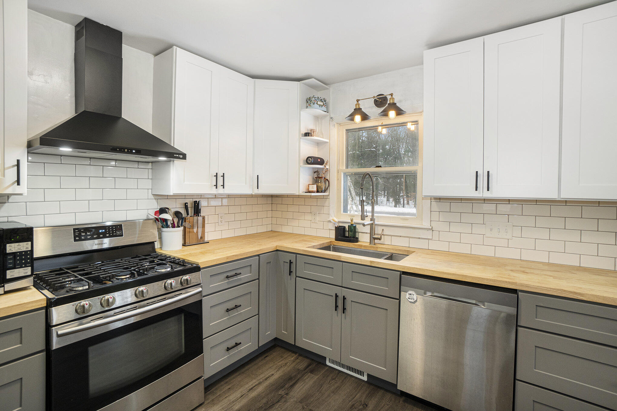 18689 West Spring Lake Road Spring Lake, MI 49456 - Photo 9 of 27 010_dng09655_303