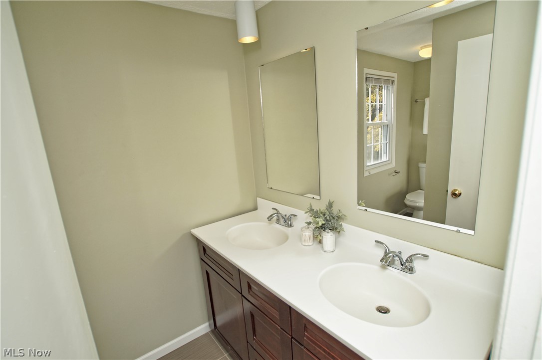 4644 West Farnhurst Road Cleveland, OH 44121 - Photo 22 of 31