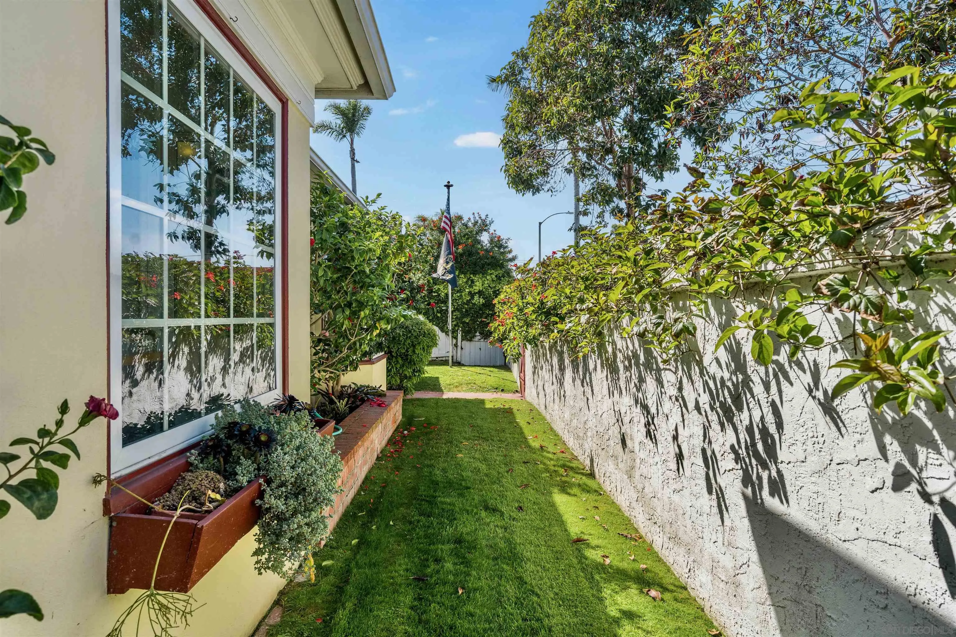 1210 Third Street Coronado, CA 92118 - Photo 34 of 40 a view of a garden with plants