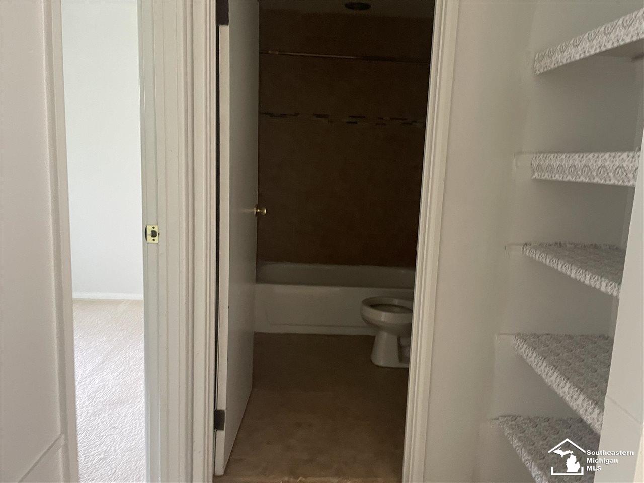 42444 Barchester Road Canton, MI 48187 - Photo 12 of 39
