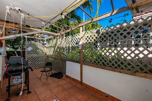 $1,895,000 | 8950 Harding Avenue, Surfside, FL 33154