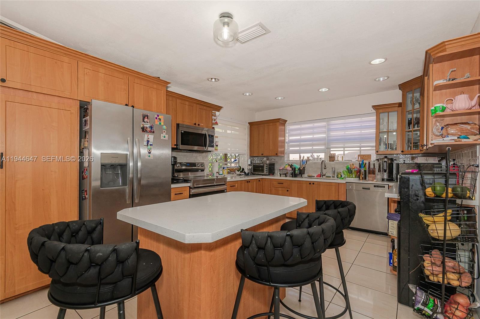 8950 Harding Avenue Surfside, FL 33154 - Photo 8 of 28