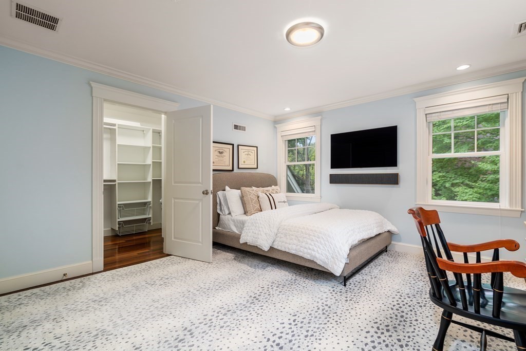 70 White Oak Road Newton, MA 02468 - Photo 24 of 41