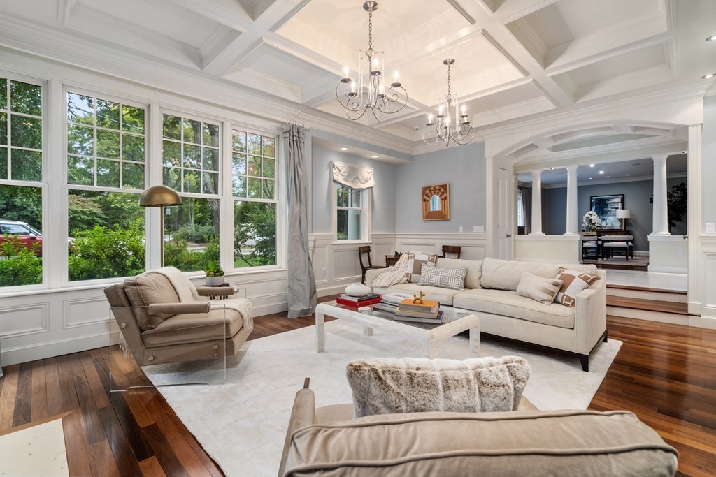 70 White Oak Road Newton, MA 02468 - Photo 5 of 41