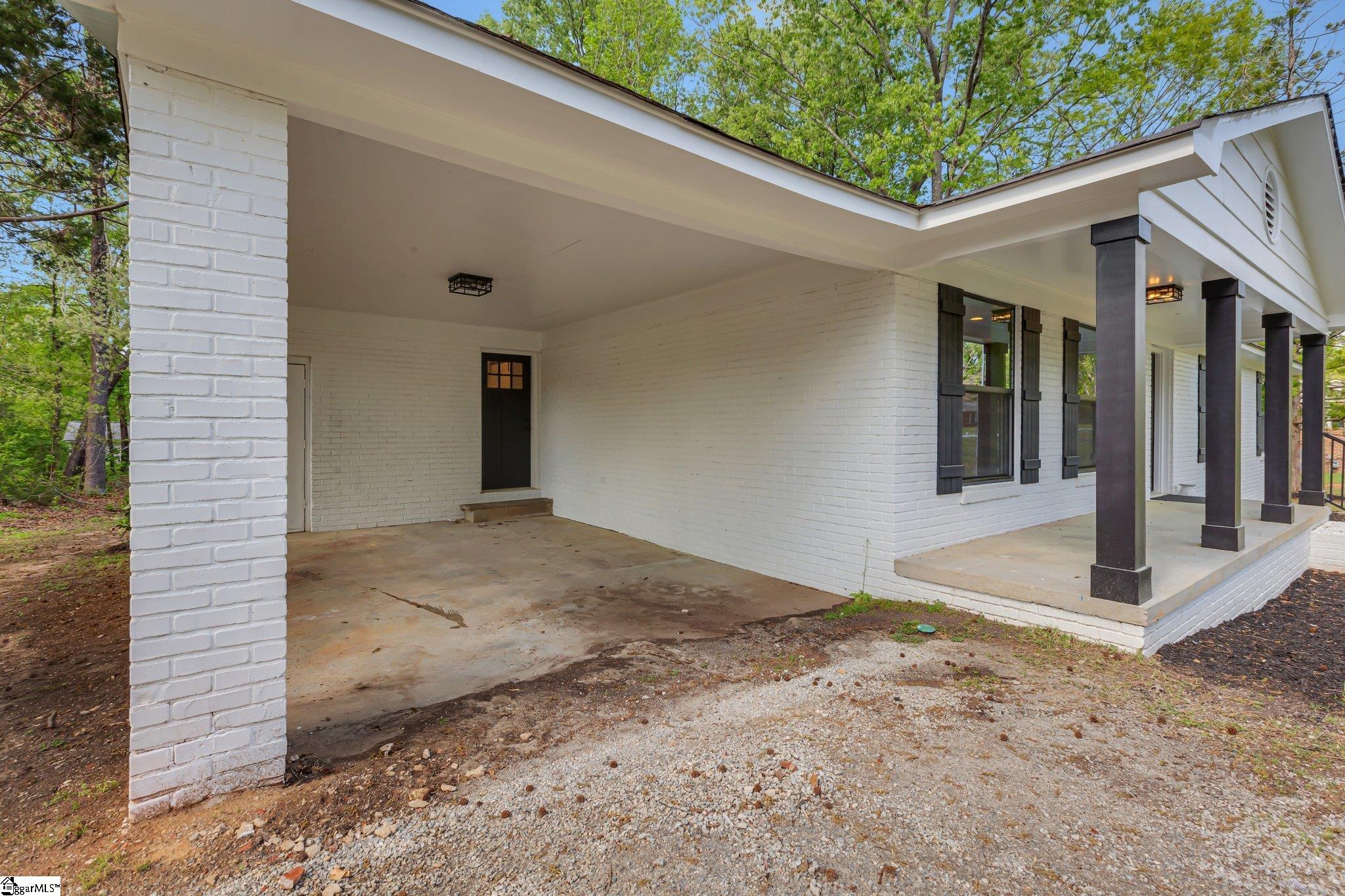 181 State Rd S-30-483 Clinton, SC 29325 - Photo 10 of 47