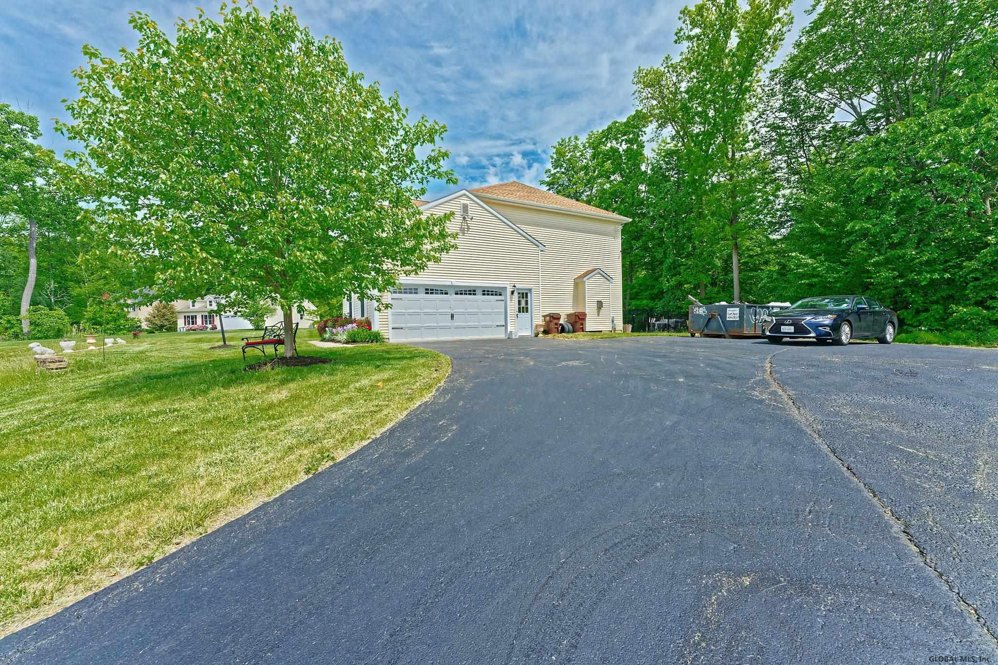 42 Trotter Road Bethlehem, NY 12158 - Photo 5 of 57 Photo 10
